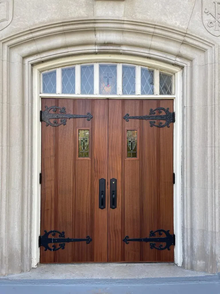 wooden doors 015